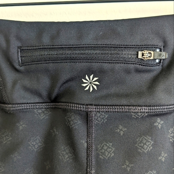 ATHLETA Black Cropped Leggings reflective M - Picture 4 of 11